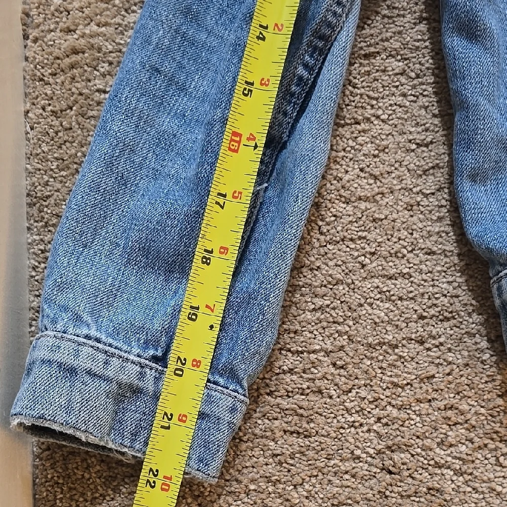 Classic Blue Denim Jacket With Triangle Design On Back - Picture 7 of 8